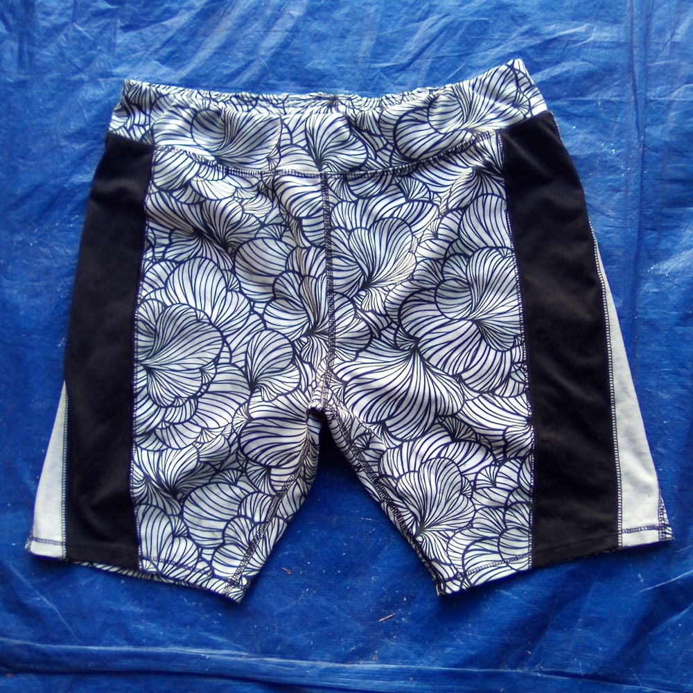 Athleic Black and White Patterned Shorts